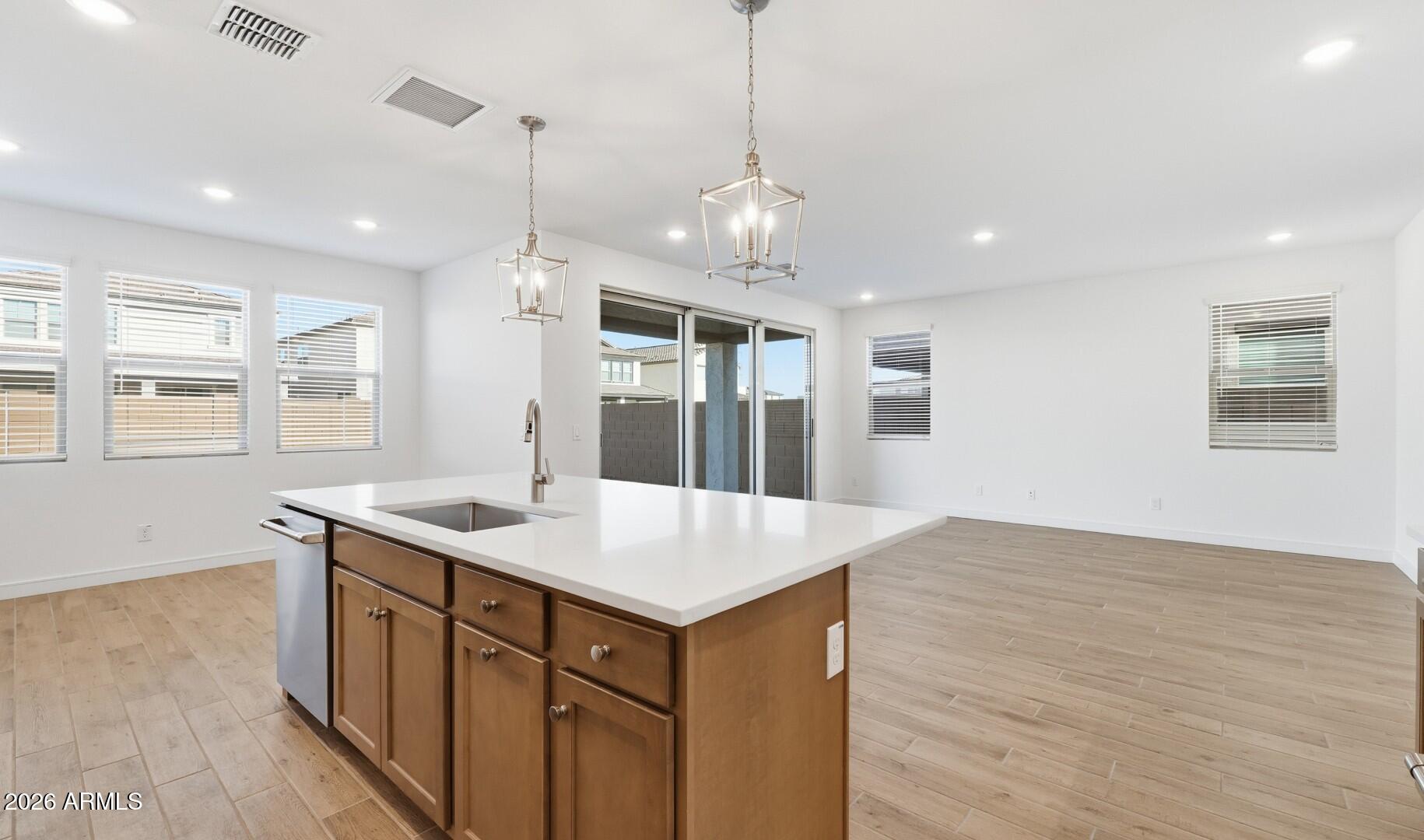 8010 West Royal Palm Road Peoria, AZ 85345 - Photo 5 of 34