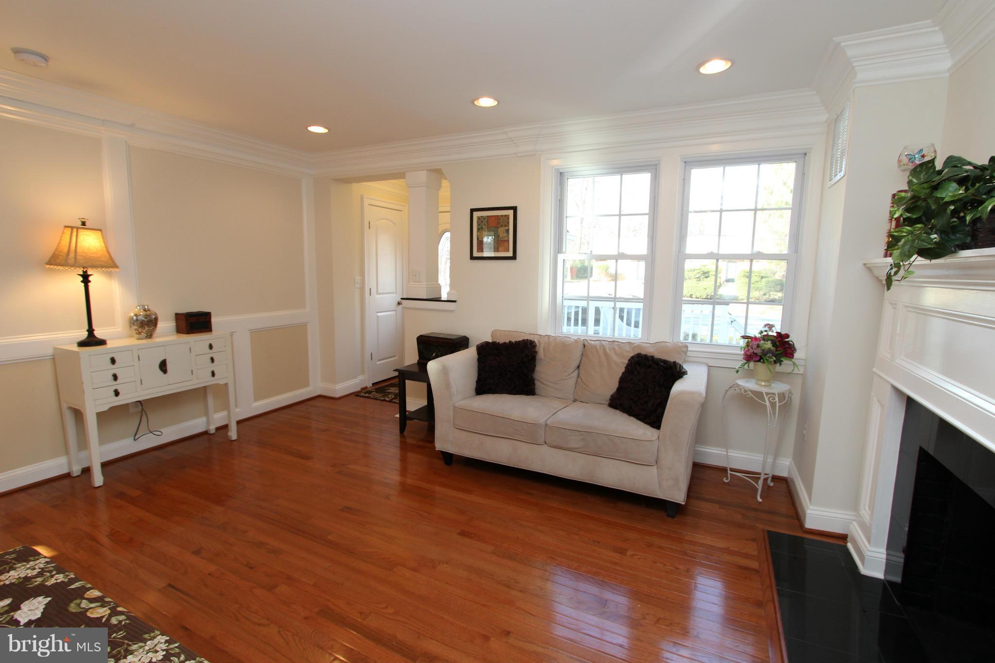 2122 Arcola Avenue Silver Spring, MD 20902 - Photo 3 of 30 Living Room