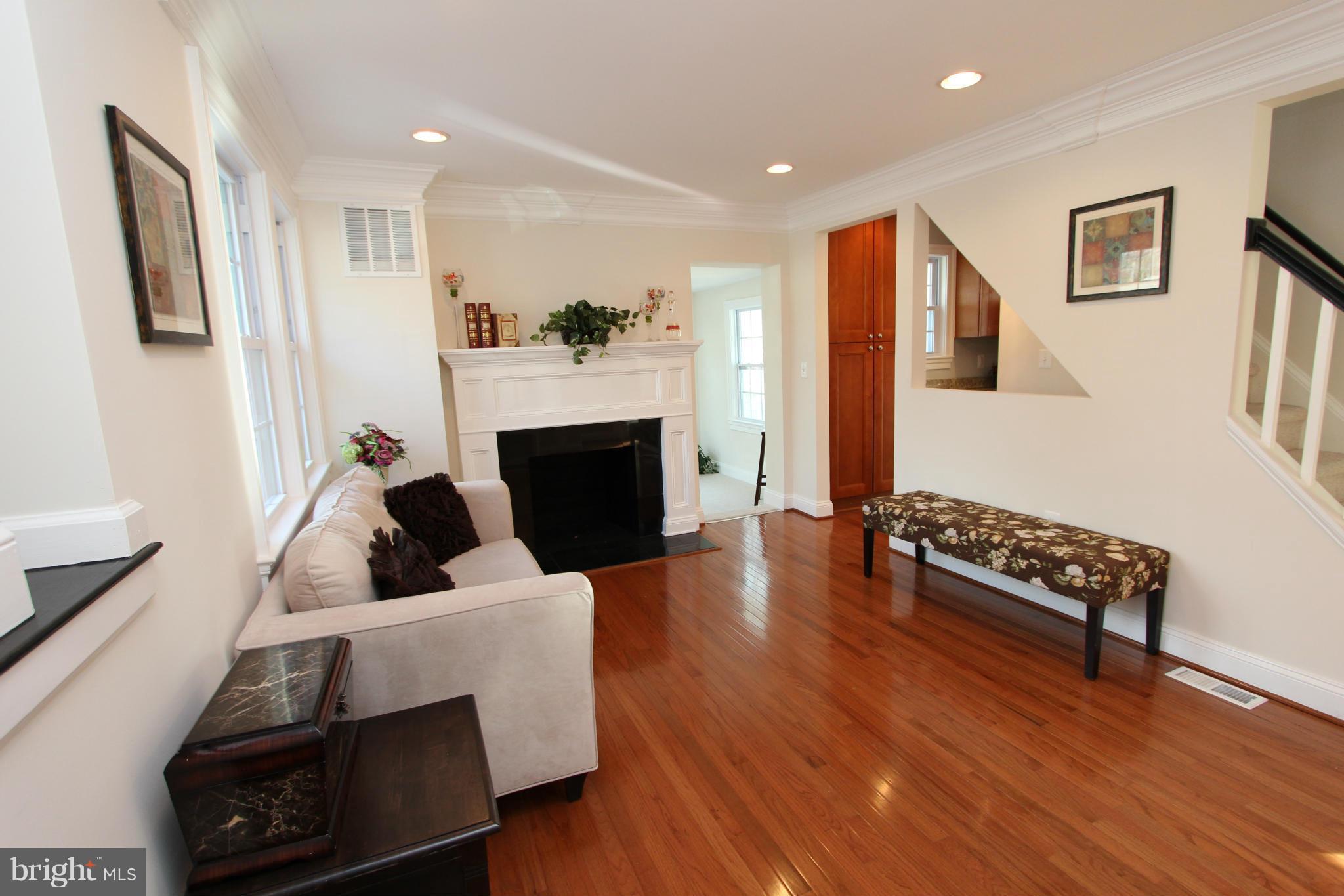 2122 Arcola Avenue Silver Spring, MD 20902 - Photo 4 of 30 Living Room