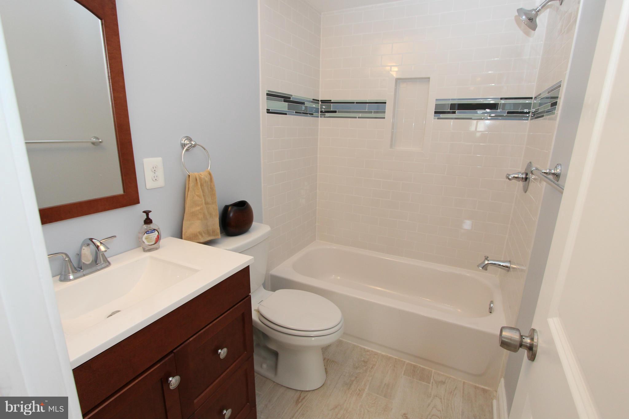 2122 Arcola Avenue Silver Spring, MD 20902 - Photo 7 of 30 Bath