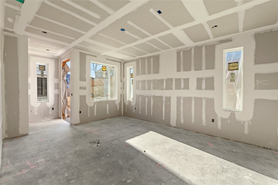 1200 Bianca Breeze Place Austin, TX 78721 - Photo 3 of 32 a view of a big room with windows