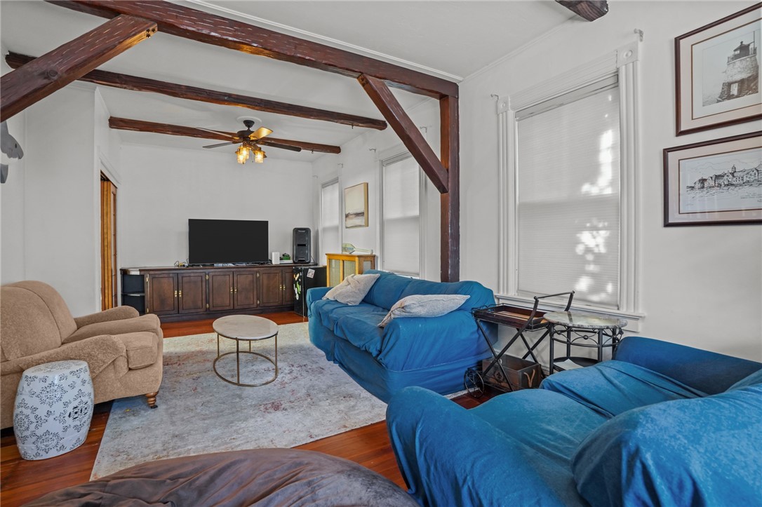 28 Rhode Island Avenue Newport, RI 02840 - Photo 18 of 47