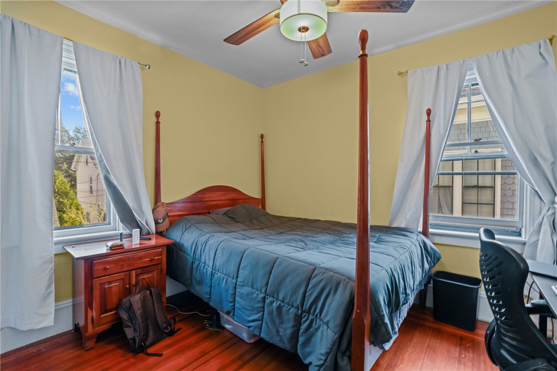 28 Rhode Island Avenue Newport, RI 02840 - Photo 20 of 47