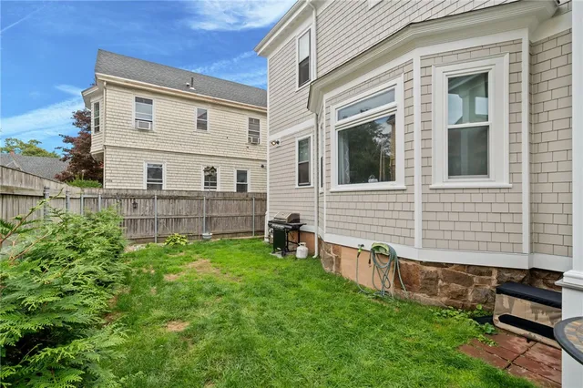 $4,400 | 28 Rhode Island Avenue, Newport, RI 02840