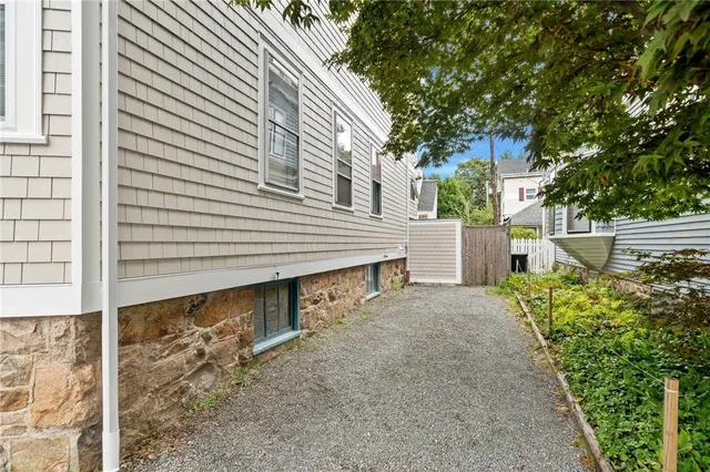 $4,400 | 28 Rhode Island Avenue, Newport, RI 02840