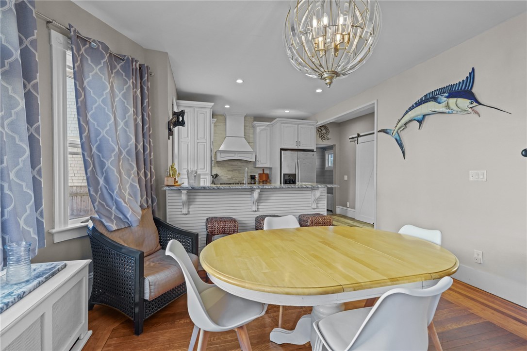 28 Rhode Island Avenue Newport, RI 02840 - Photo 8 of 47