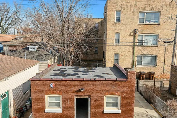 $560,000 | 5955 South Whipple Street, Chicago, IL 60629
