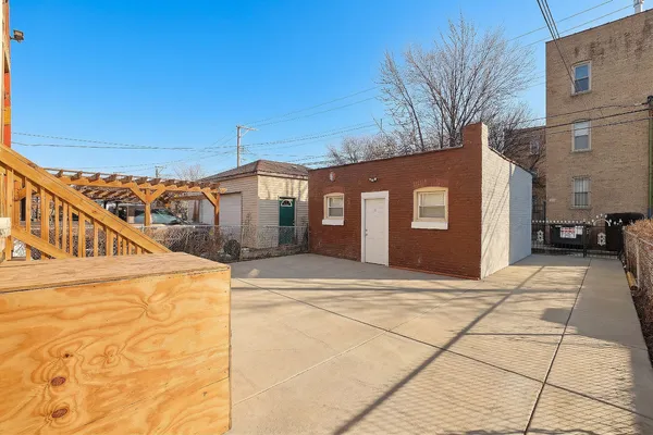 $560,000 | 5955 South Whipple Street, Chicago, IL 60629