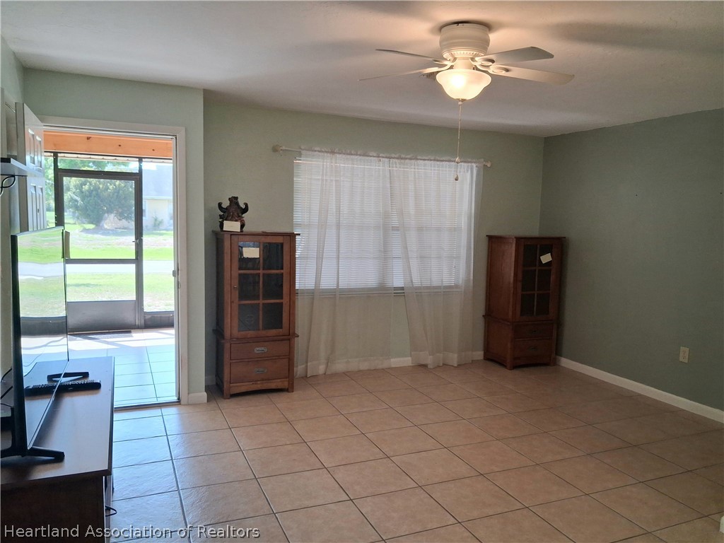116 Friendly Circle Sebring, FL 33876 - Photo 7 of 32