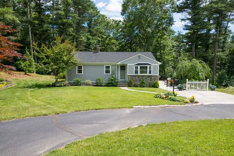 $550,000 | 50 Spring Street, Plympton, MA 02367