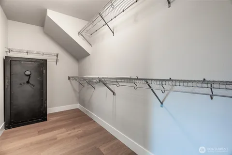 $960,000 | 12570 51st Place South, Tukwila, WA 98178