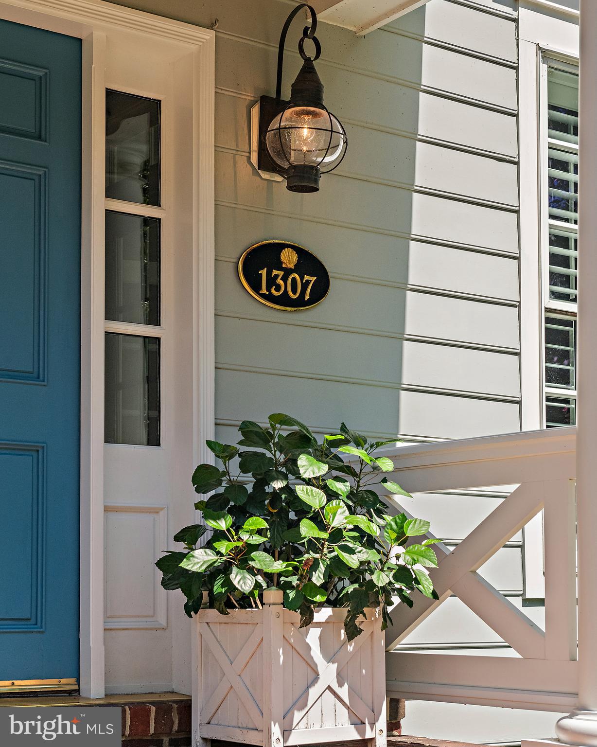 1307 Beachview Road Annapolis, MD 21403 - Photo 103 of 111 a vase of flowers sitting on a floor