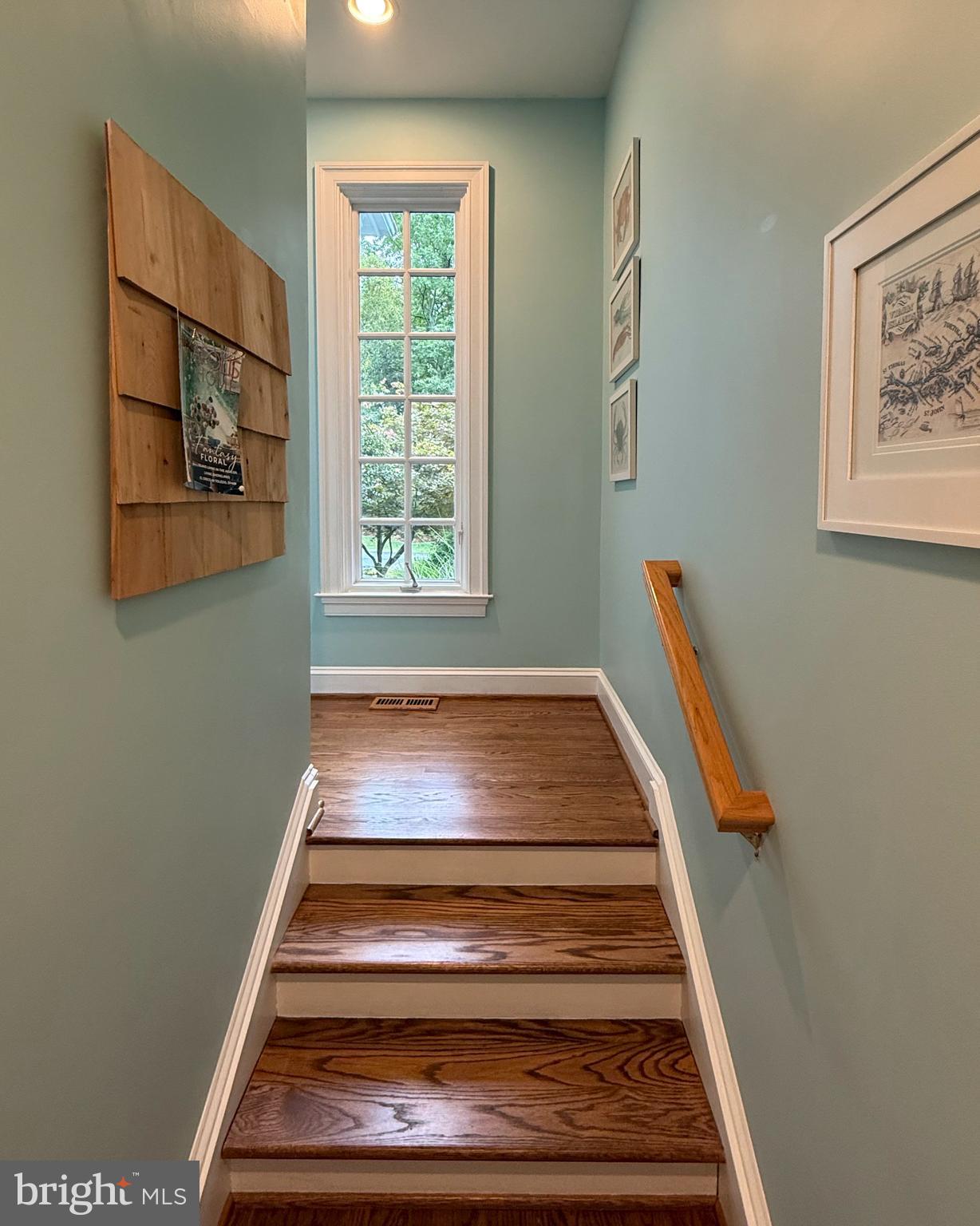 1307 Beachview Road Annapolis, MD 21403 - Photo 47 of 111 a view of wooden floor