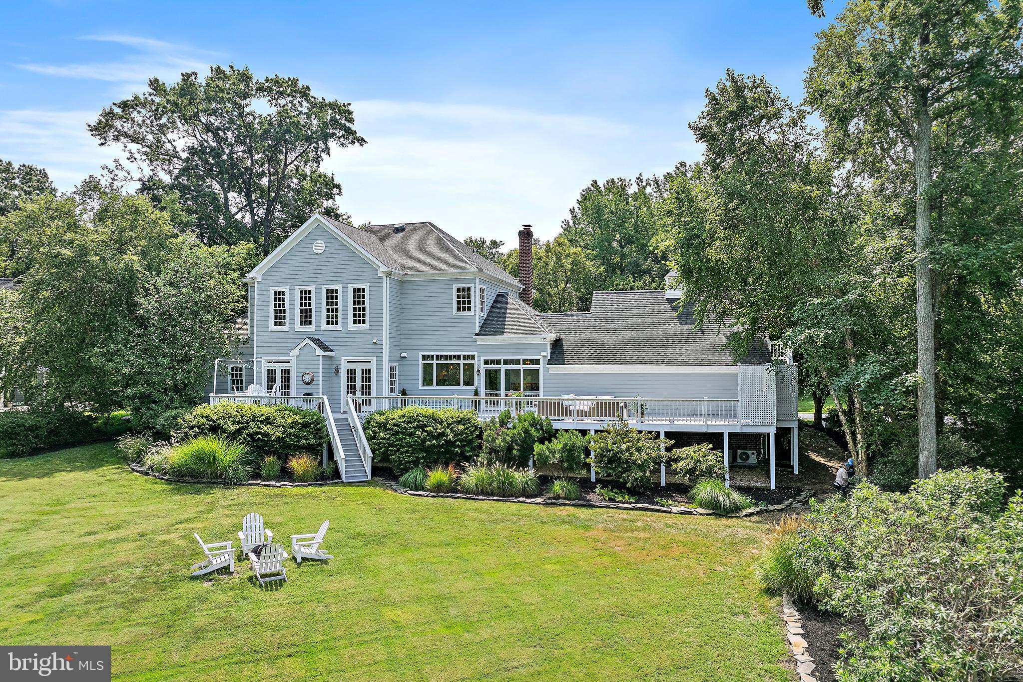 1307 Beachview Road Annapolis, MD 21403 - Photo 80 of 111 a front view of a house with a garden