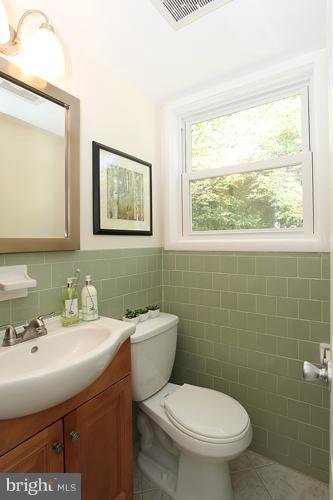 4112 Highview Drive Silver Spring, MD 20906 - Photo 3 of 30 Powder Room on main floor