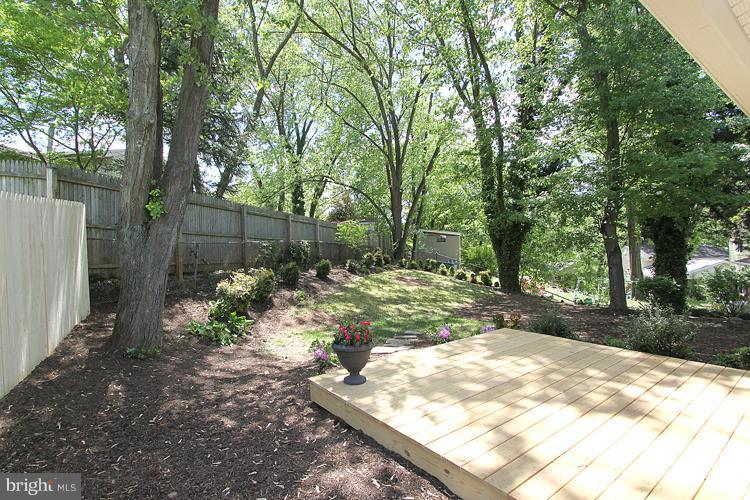 4112 Highview Drive Silver Spring, MD 20906 - Photo 29 of 30 New deck