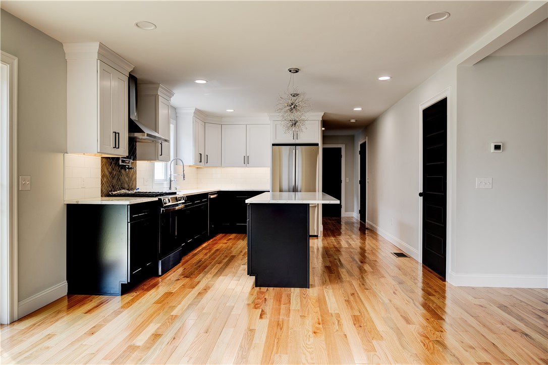 226 St Louis Avenue Woonsocket, RI 02895 - Photo 7 of 37