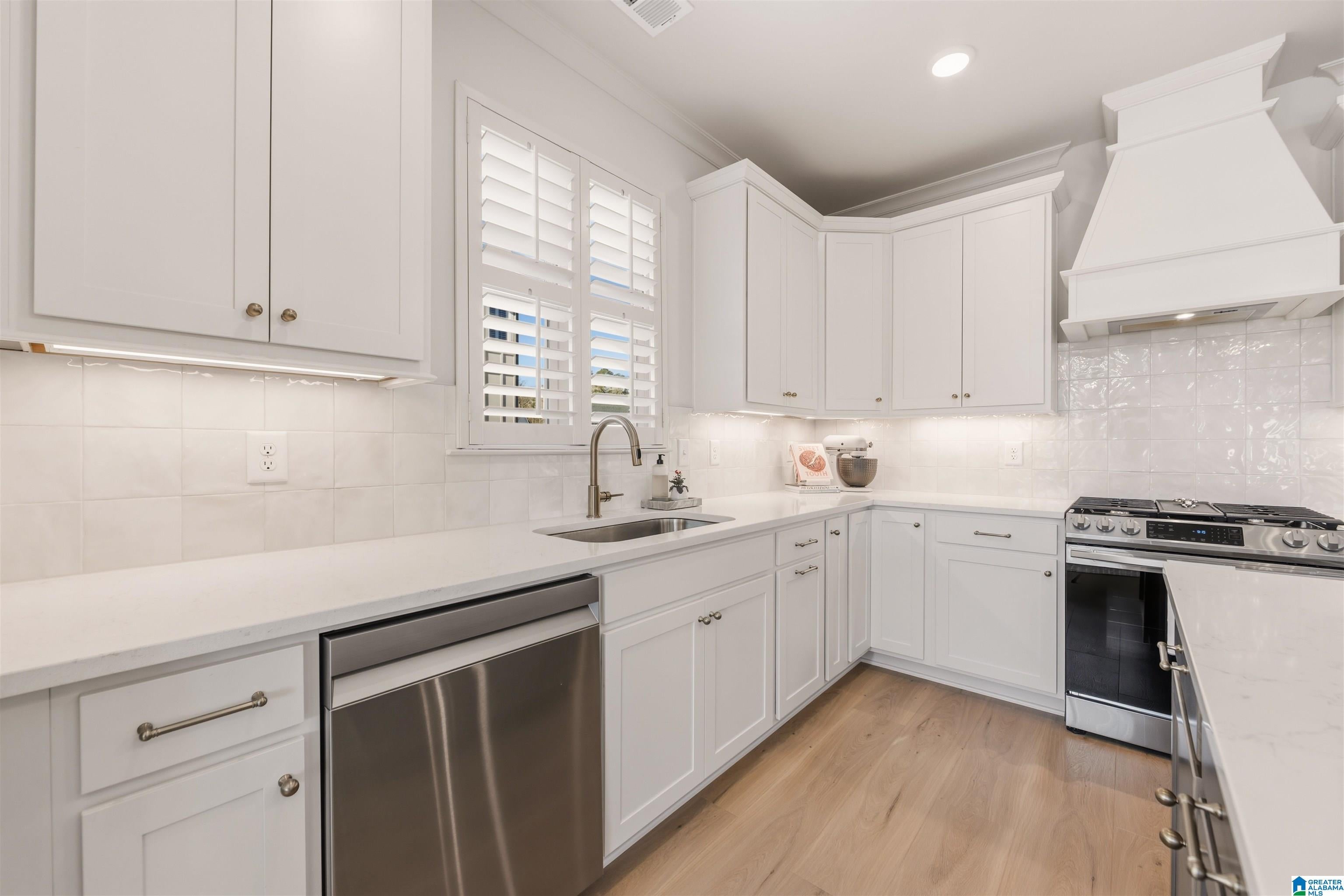 1157 Clifton Road Hoover, AL 35244 - Photo 16 of 74 Gallery Image 16