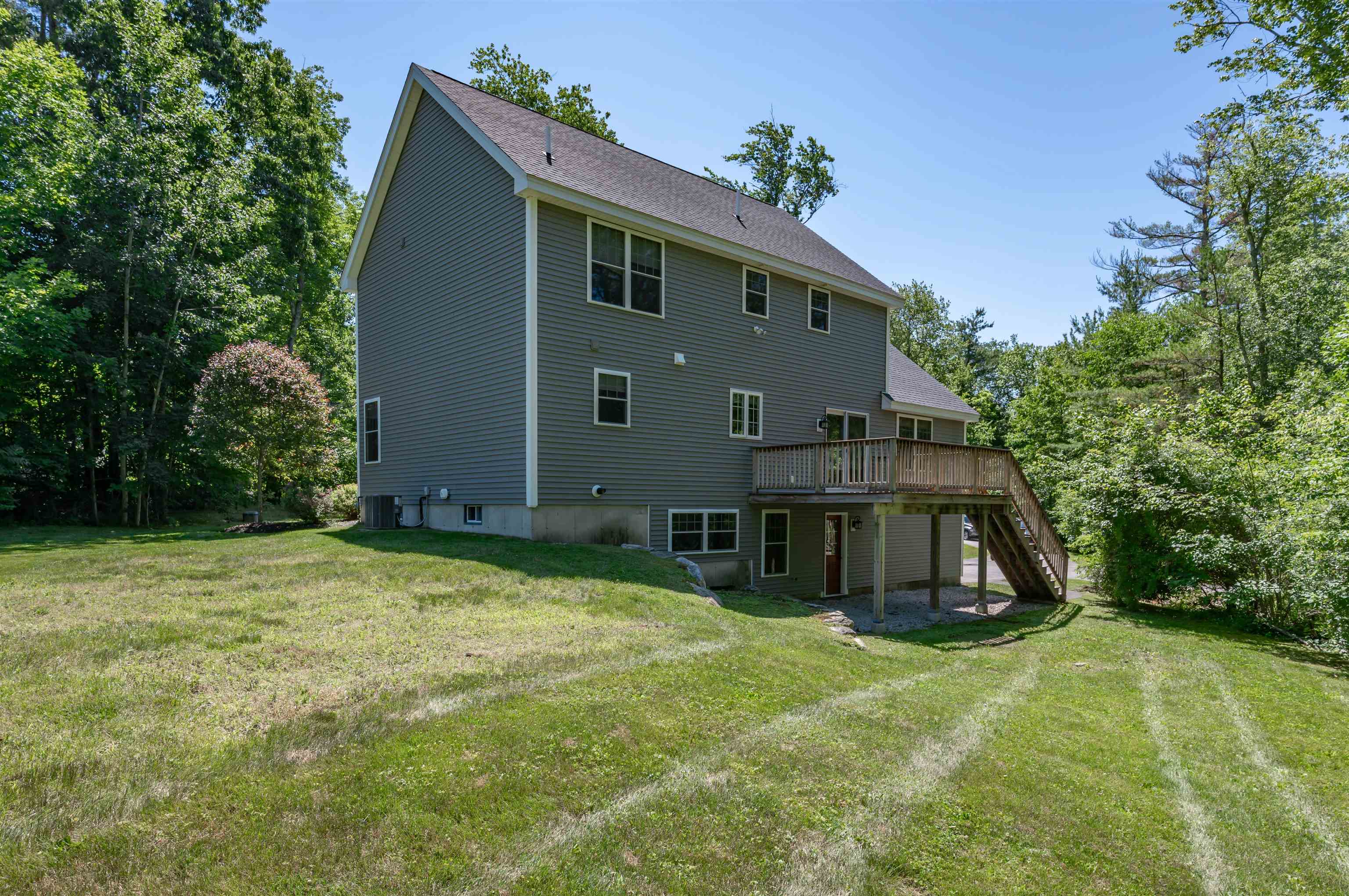 7 North Salem Road Hampstead, NH 03841 - Photo 4 of 54