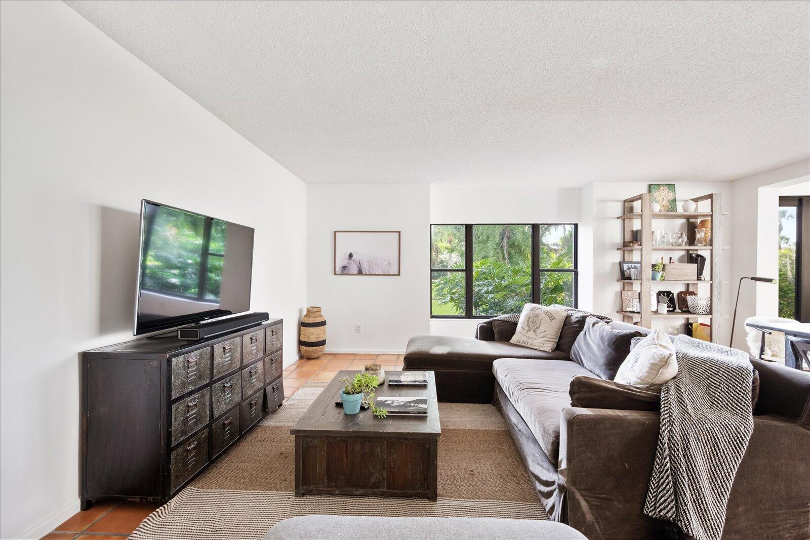 13307 Polo Club Road, Unit C106 Wellington, FL 33414 - Photo 6 of 25 Great Room