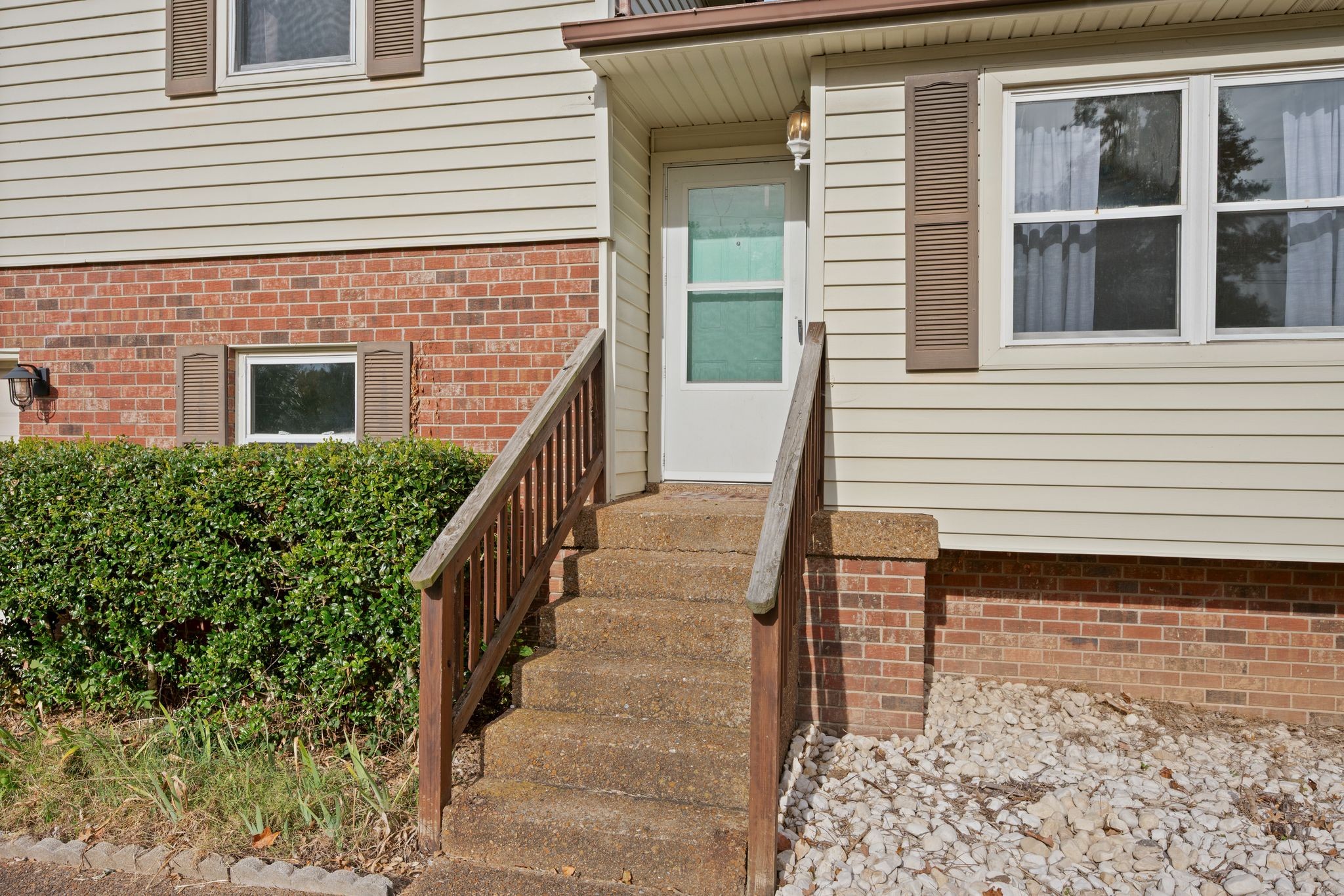135 Grenadier Drive Franklin, TN 37064 - Photo 4 of 27 a front view of a house with a yard