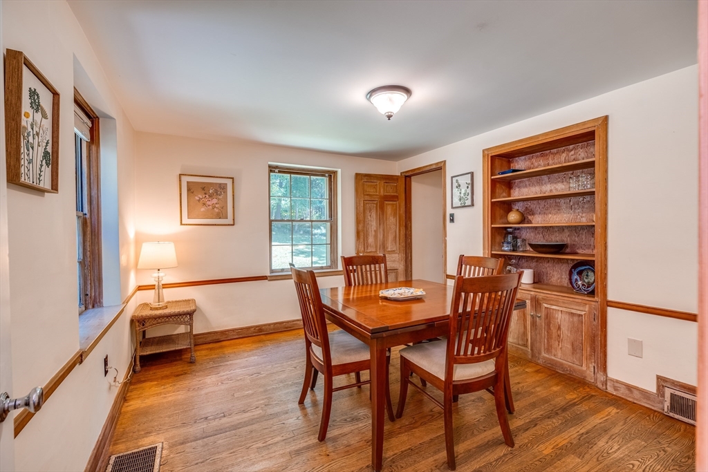 18 Plum Tree Road Amherst, MA 01002 - Photo 8 of 38