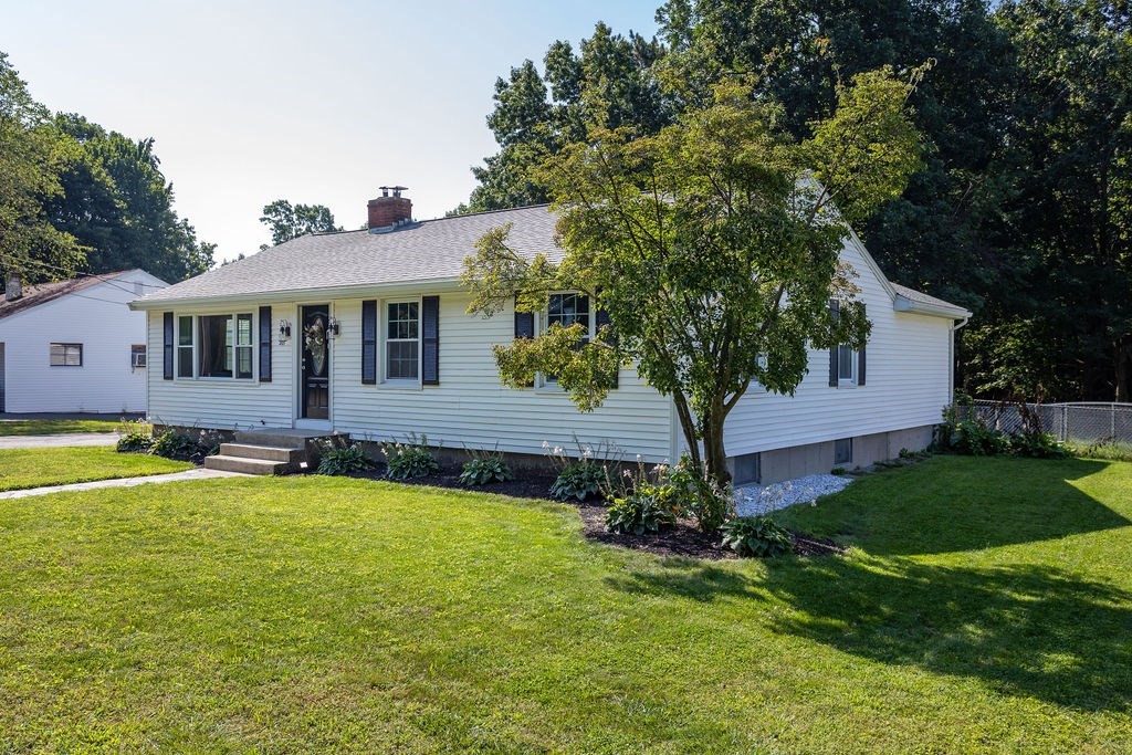 205 Doyle Road Holden, MA 01520 - Photo 3 of 35 Gallery Image 3