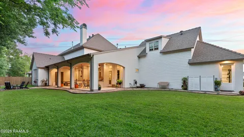 $1,125,000 | 107 Pondside Drive, Lafayette, LA 70503
