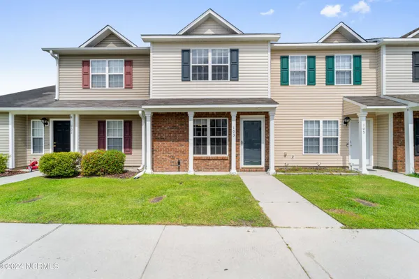 $1,295 | 103 Pinegrove Court, Jacksonville, NC 28546