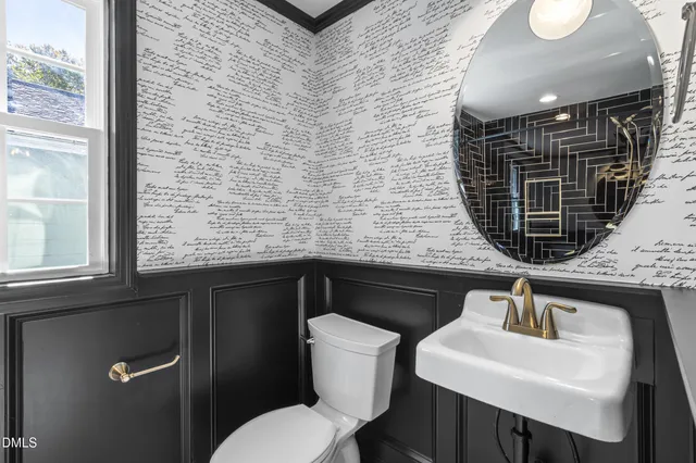 $599,999 | 203 West W Blanche Street Street, Clayton, NC 27520