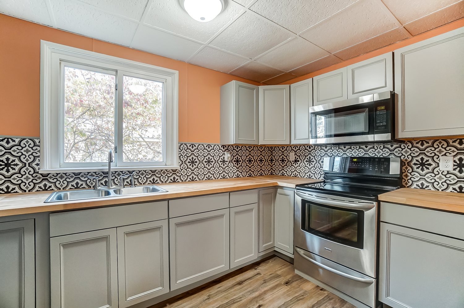 1209 Adams Street Decatur, IN 46733 - Photo 12 of 33