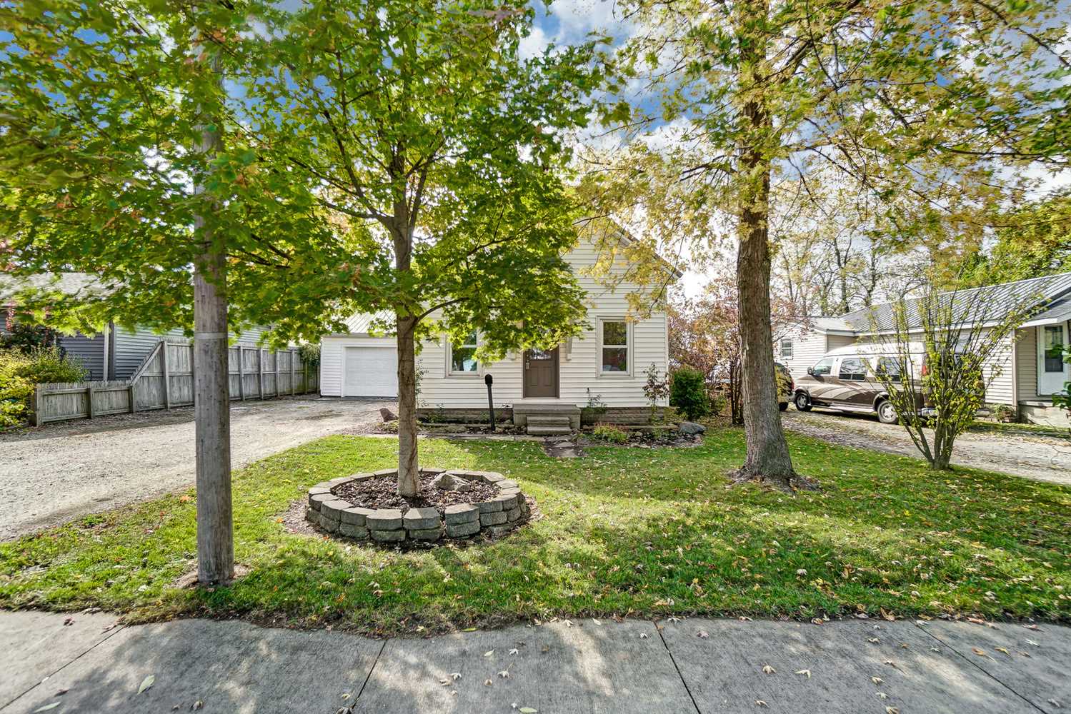 1209 Adams Street Decatur, IN 46733 - Photo 4 of 33