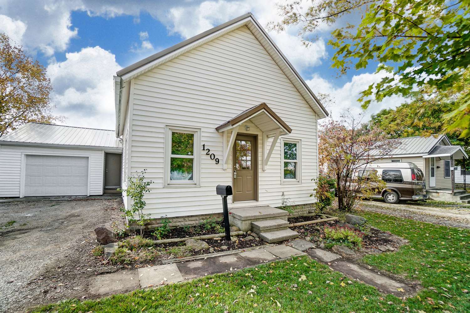 1209 Adams Street Decatur, IN 46733 - Photo 5 of 33