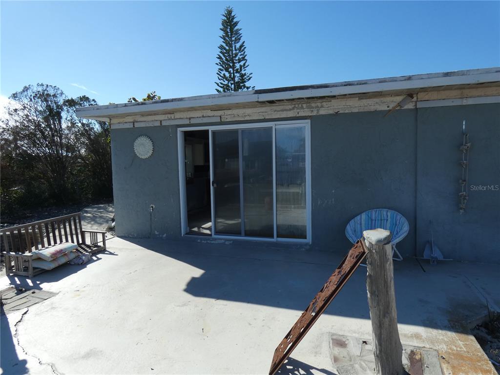 13618 Stacey Drive Hudson, FL 34667 - Photo 6 of 34 a view of a balcony with furniture