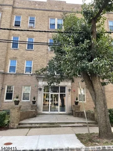 $2,050 | 16 Seymour Street, Unit 21, Montclair, NJ 07042
