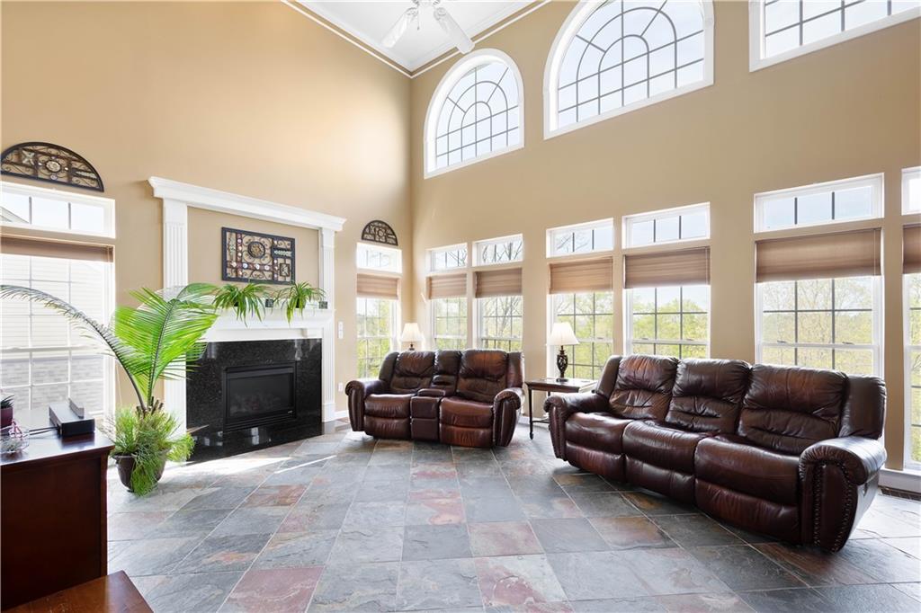 342 Buffalo Ridge Road Canonsburg, PA 15317 - Photo 4 of 47 Gallery Image 4