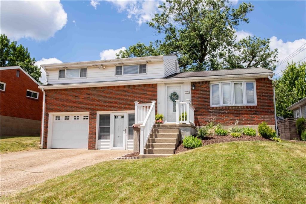 709 Lindsay Road Carnegie, PA 15106 - Photo 1 of 44 Gallery Image 1