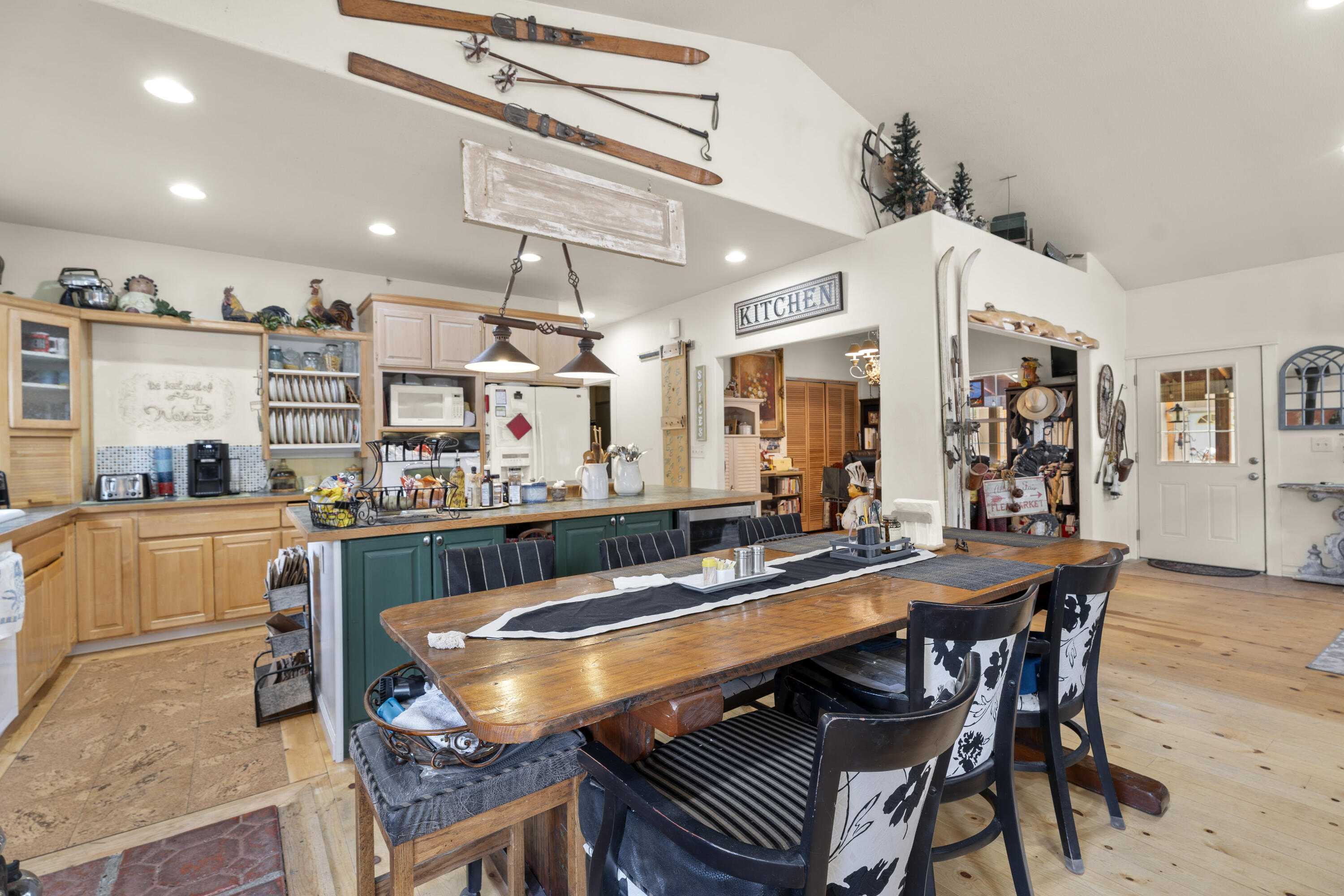 152113 Silver Spur Road La Pine, OR 97739 - Photo 12 of 43