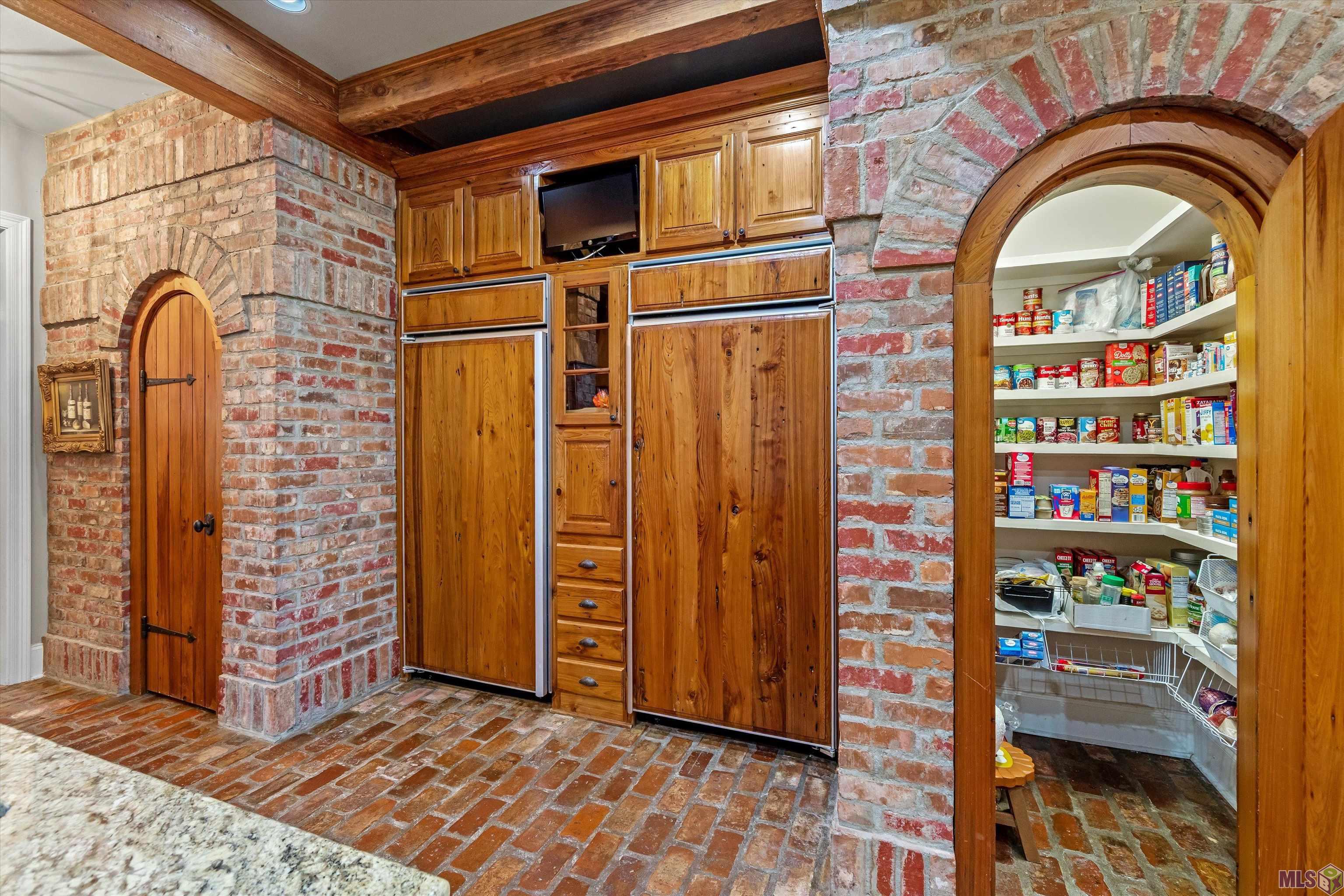 3128 Tradition Avenue Baton Rouge, LA 70810 - Photo 15 of 44 SUBZERO AND 2 PANTRIES
