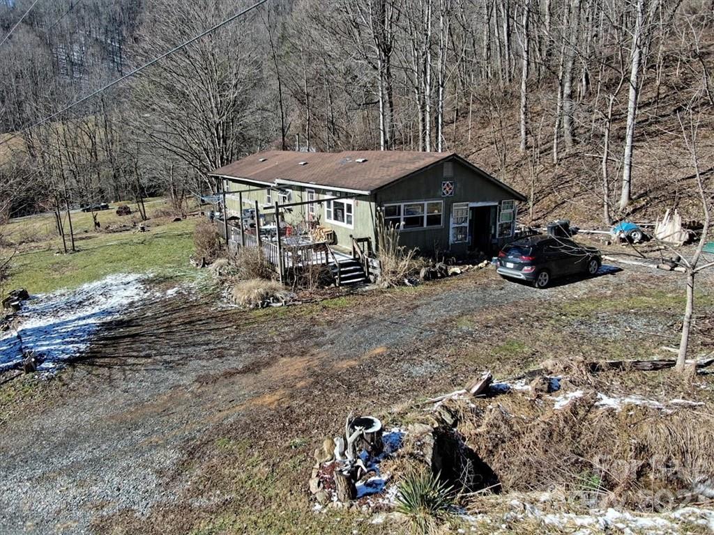 99 Rabbit Run Marshall, NC 28753 - Photo 3 of 36 Gallery Image 3