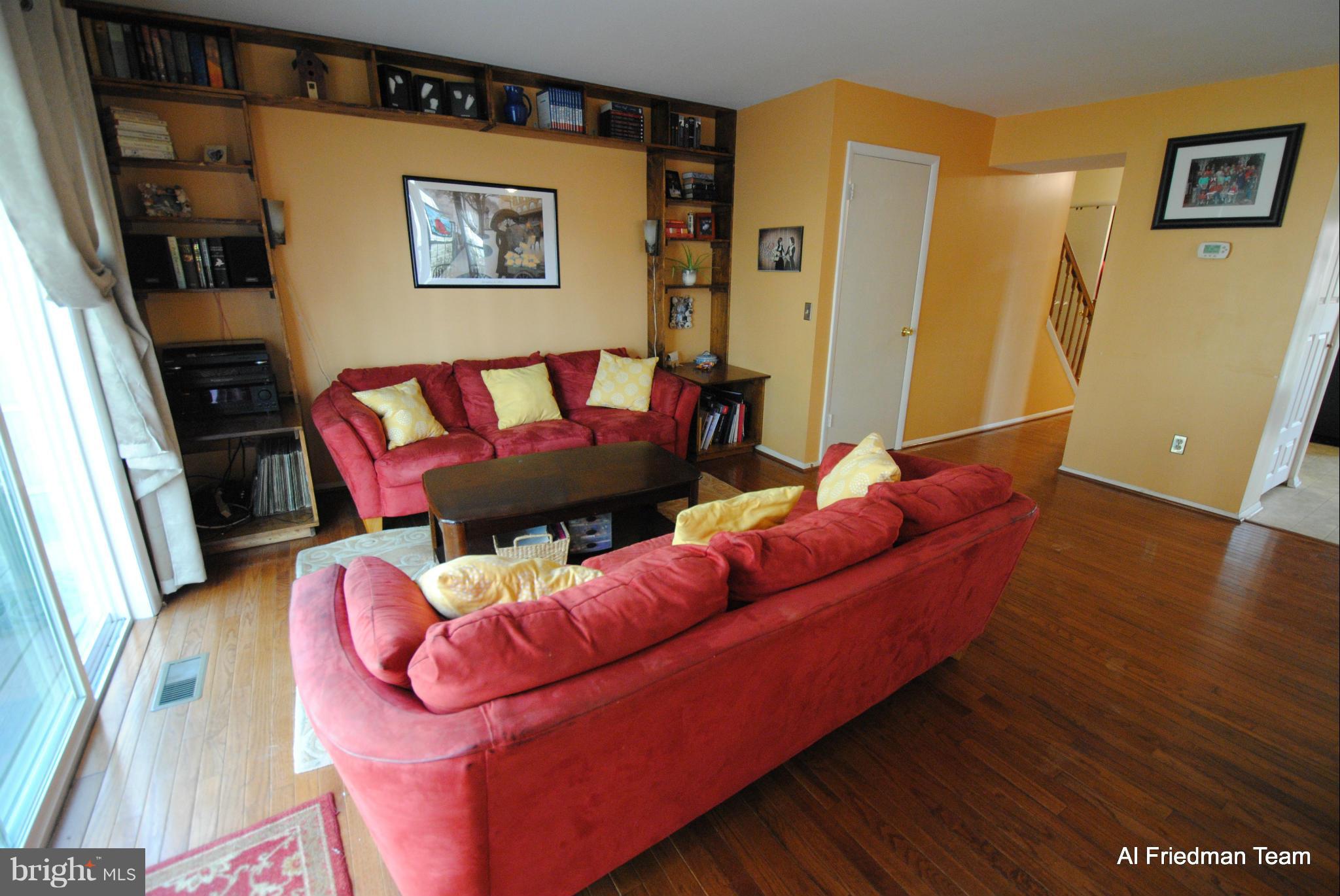 3452 Brookhaven Road Pasadena, MD 21122 - Photo 11 of 26 Living Room
