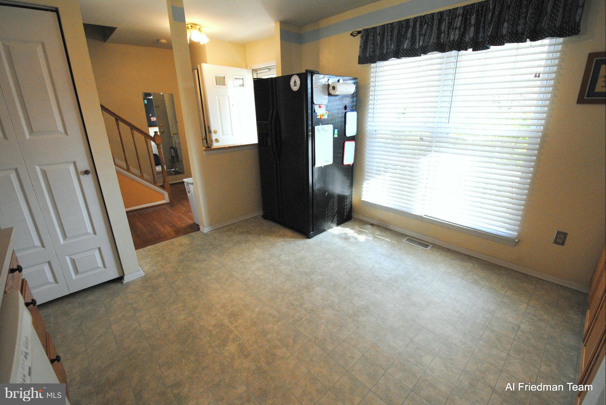 3452 Brookhaven Road Pasadena, MD 21122 - Photo 4 of 26 Kitchen Table Space