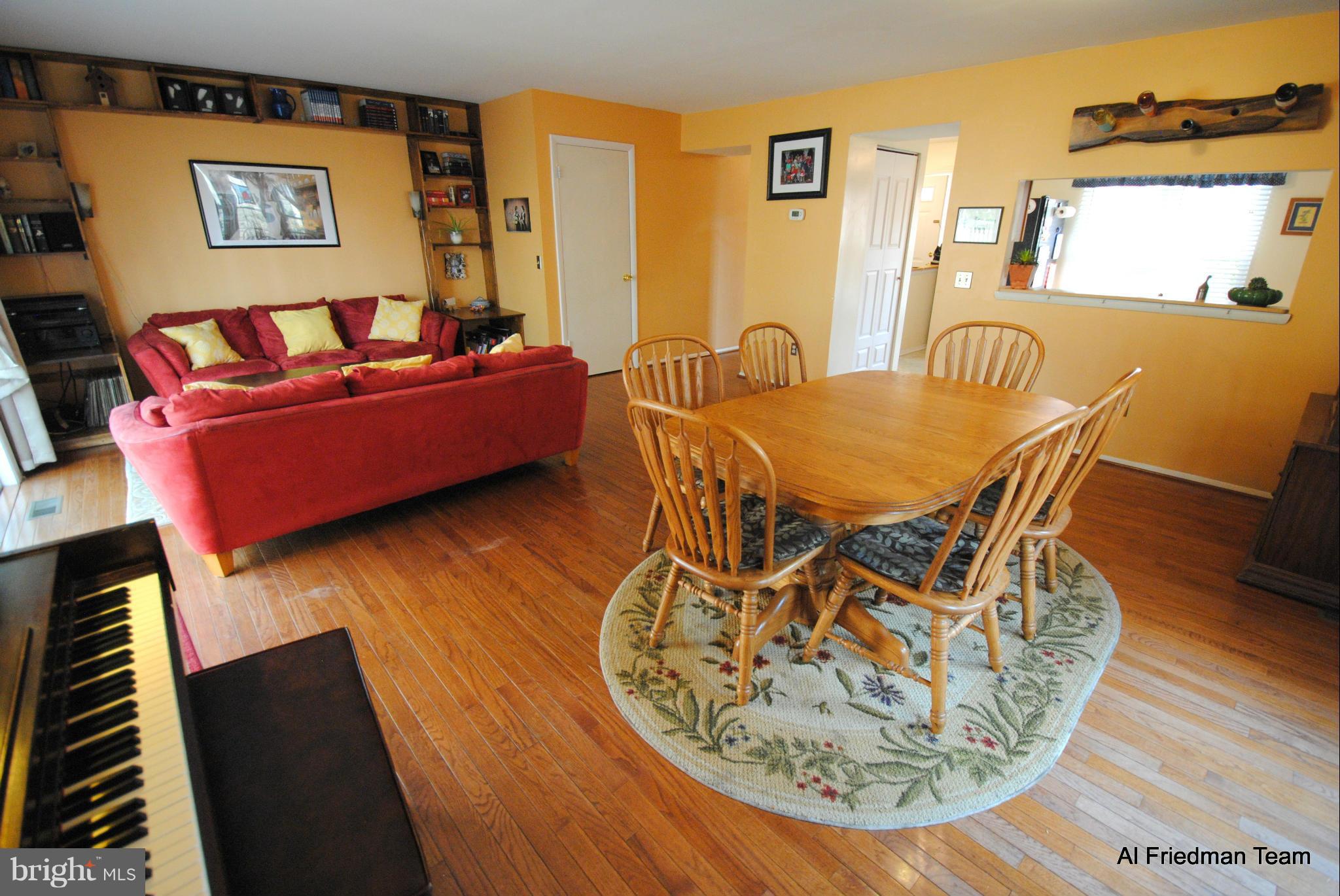 3452 Brookhaven Road Pasadena, MD 21122 - Photo 9 of 26 Living Area