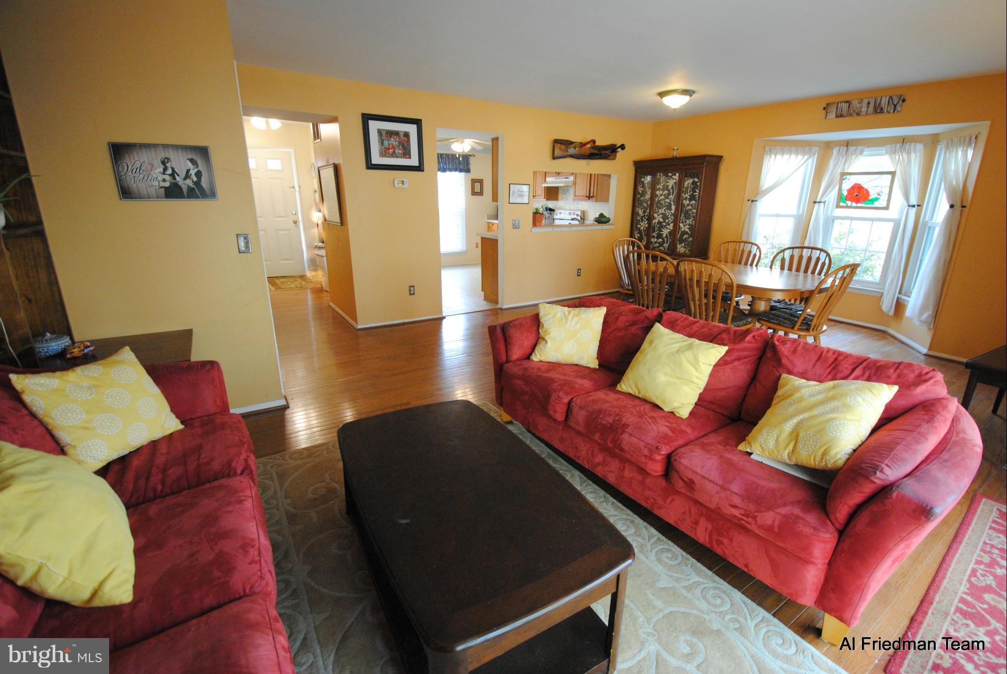 3452 Brookhaven Road Pasadena, MD 21122 - Photo 10 of 26 Living Room