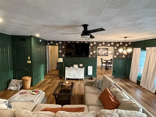 $344,900 | 411 South Hillcrest Drive, Maysville, MO 64469