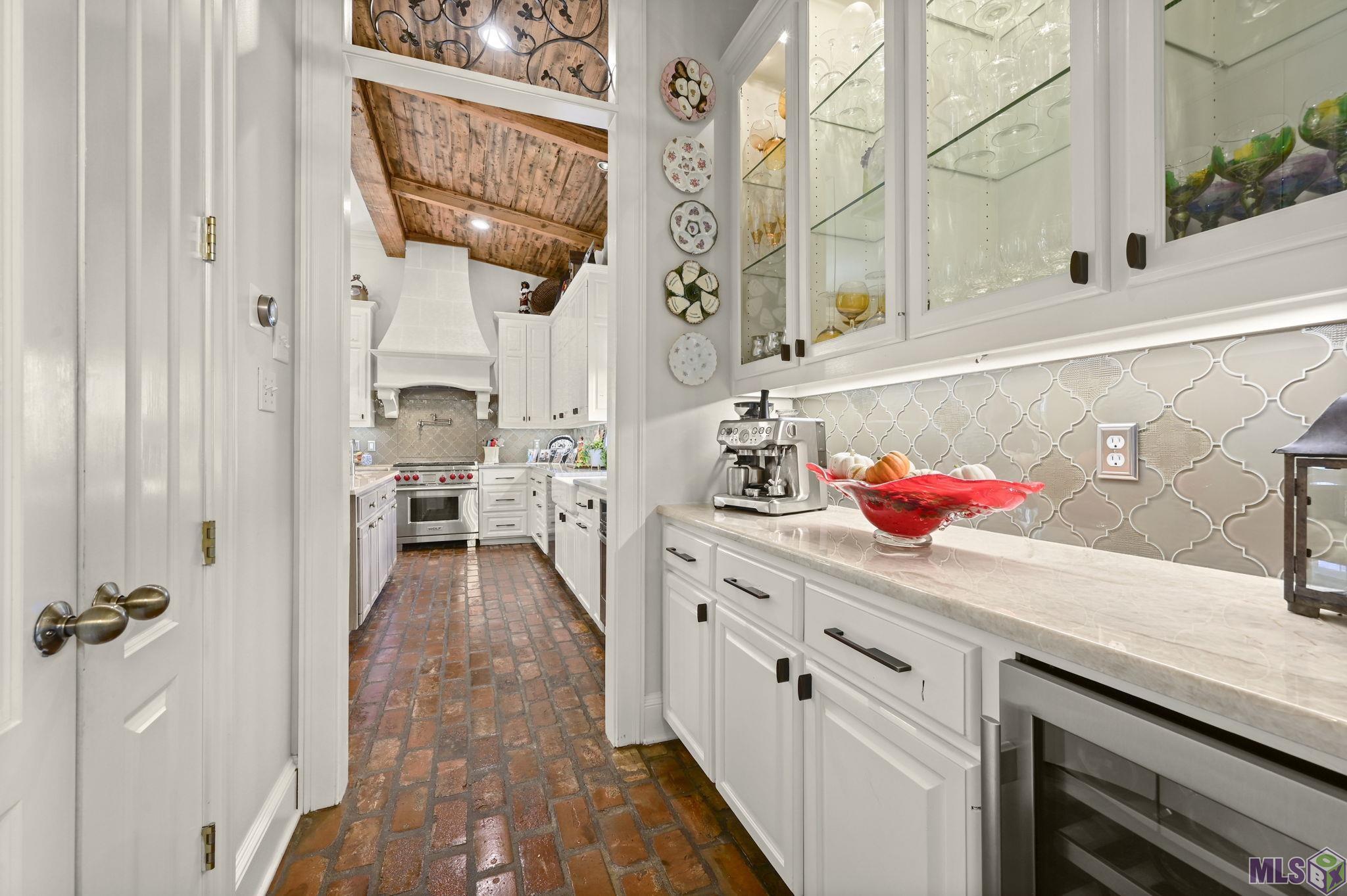 1204 East Lakeside Oaks Drive Baton Rouge, LA 70810 - Photo 13 of 60