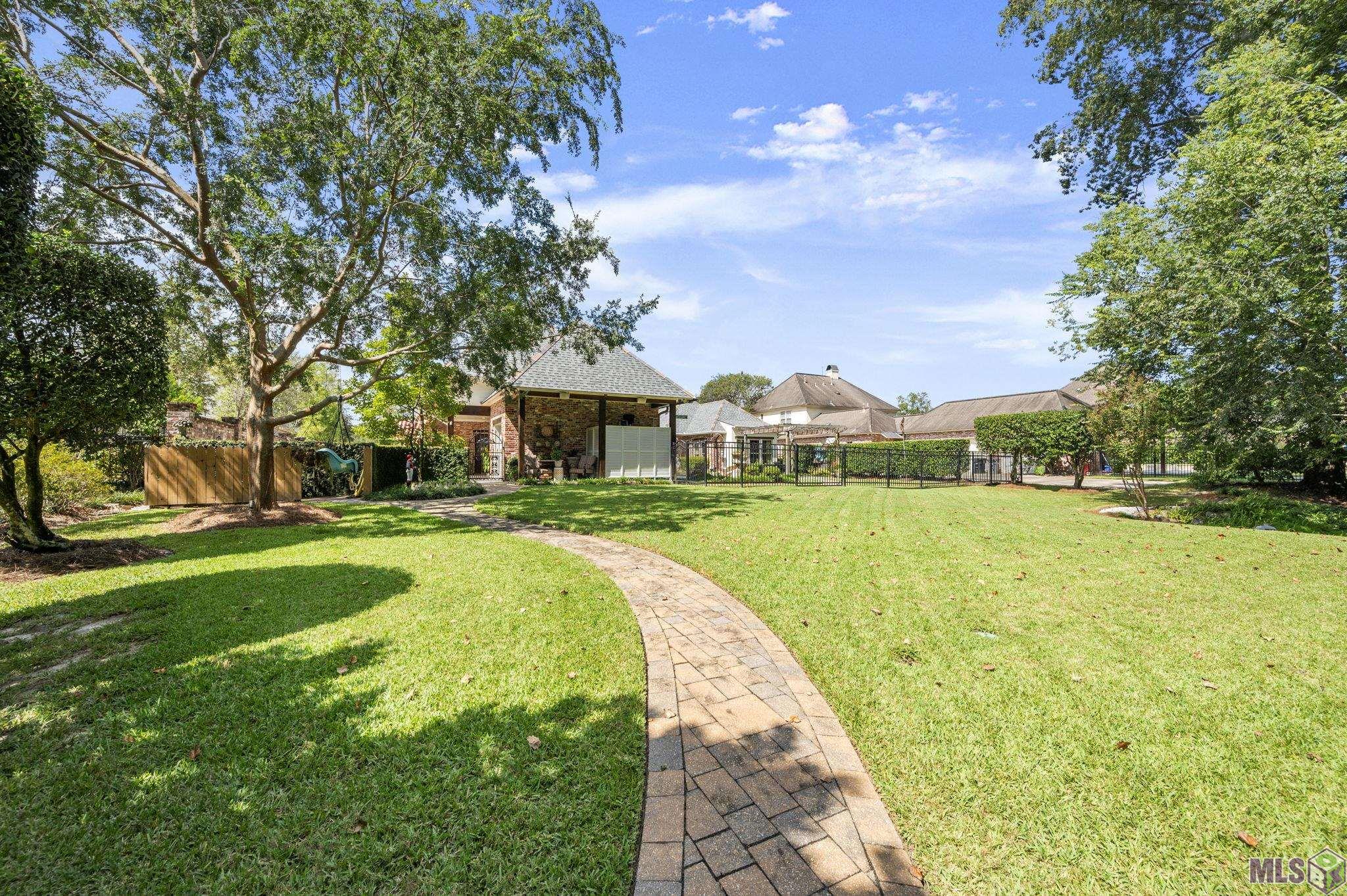 1204 East Lakeside Oaks Drive Baton Rouge, LA 70810 - Photo 46 of 60