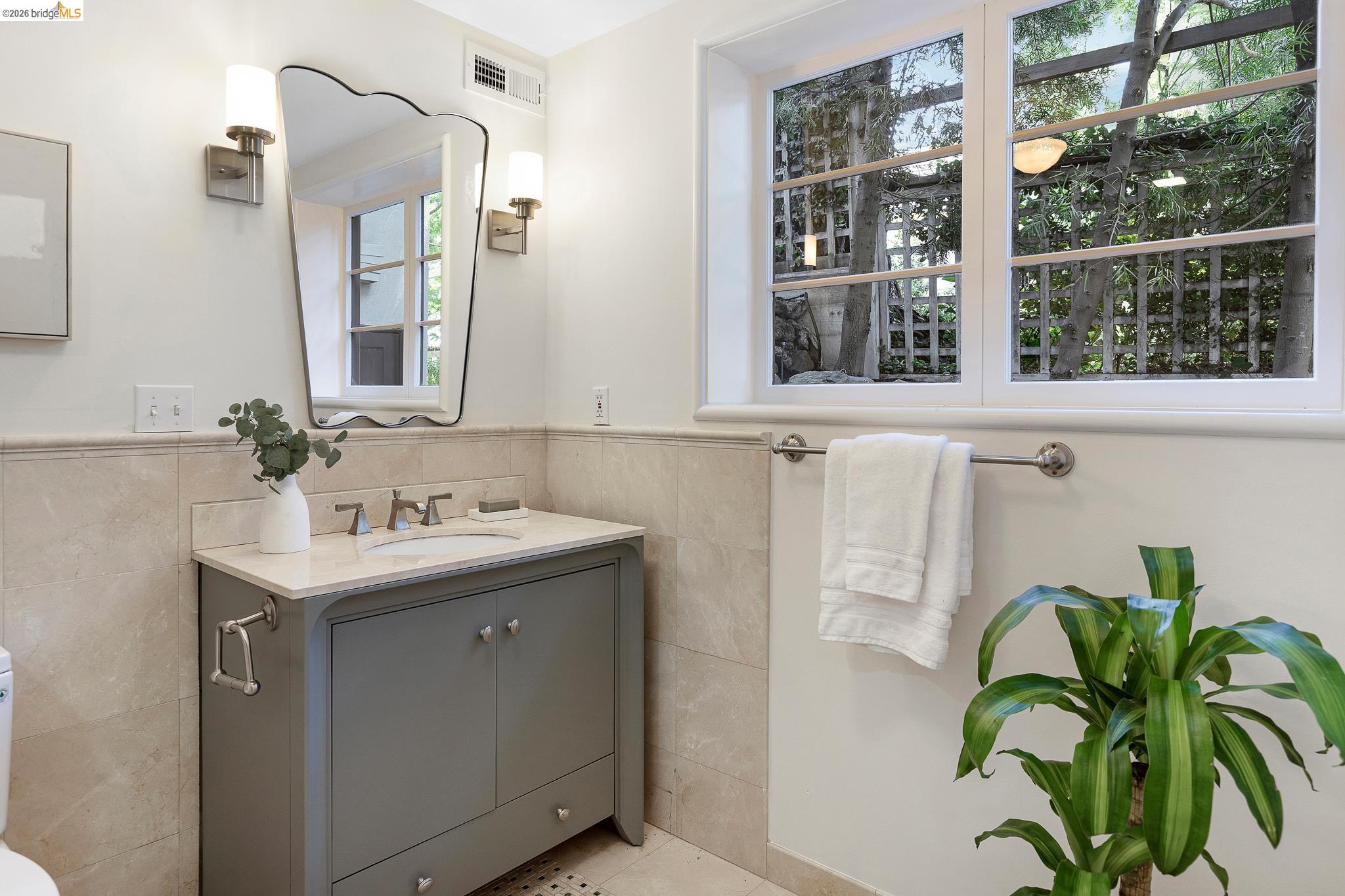 110 Somerset Road Piedmont, CA 94611 - Photo 49 of 82