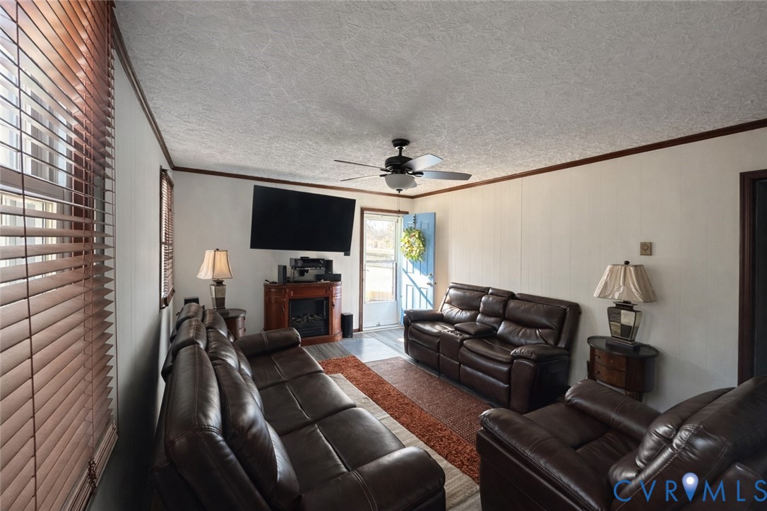 2828 Trarich Road Petersburg, VA 23805 - Photo 3 of 15