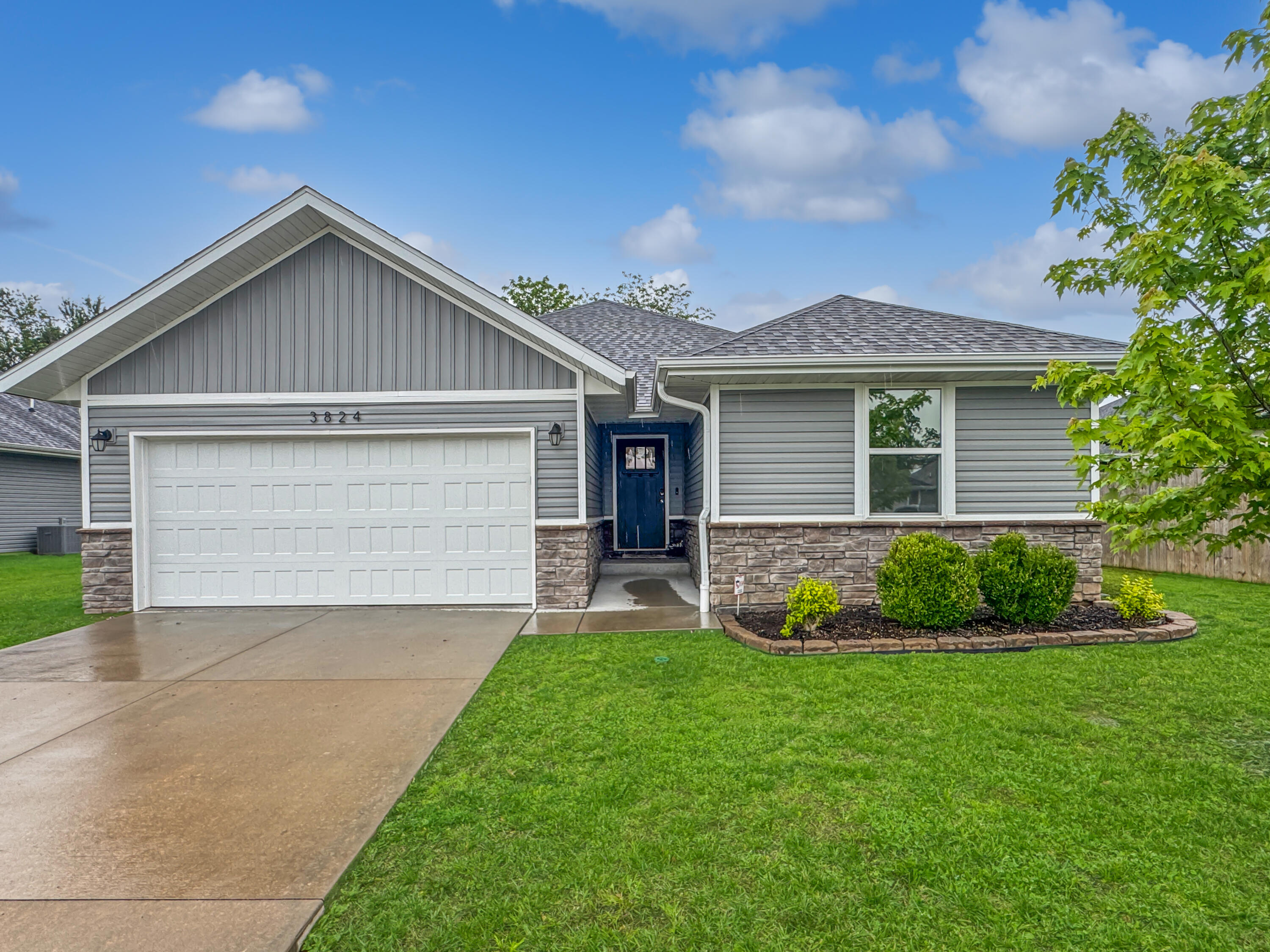 3824 North Spring Branch Avenue Springfield, MO 65803 - Photo 1 of 1 3f4f6f94433fe8da6d159bb00049f5d85d51e60d